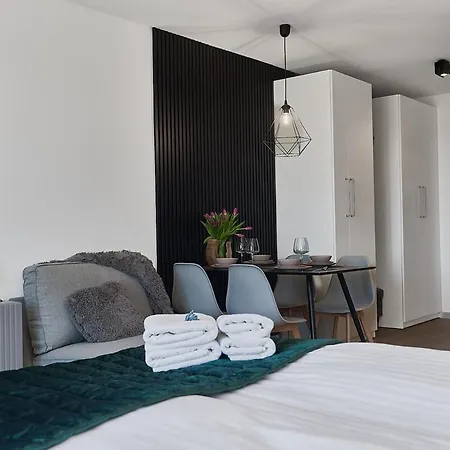 Golden Hour Apartments- Bohaterow Wrzesnia 406 Apartment